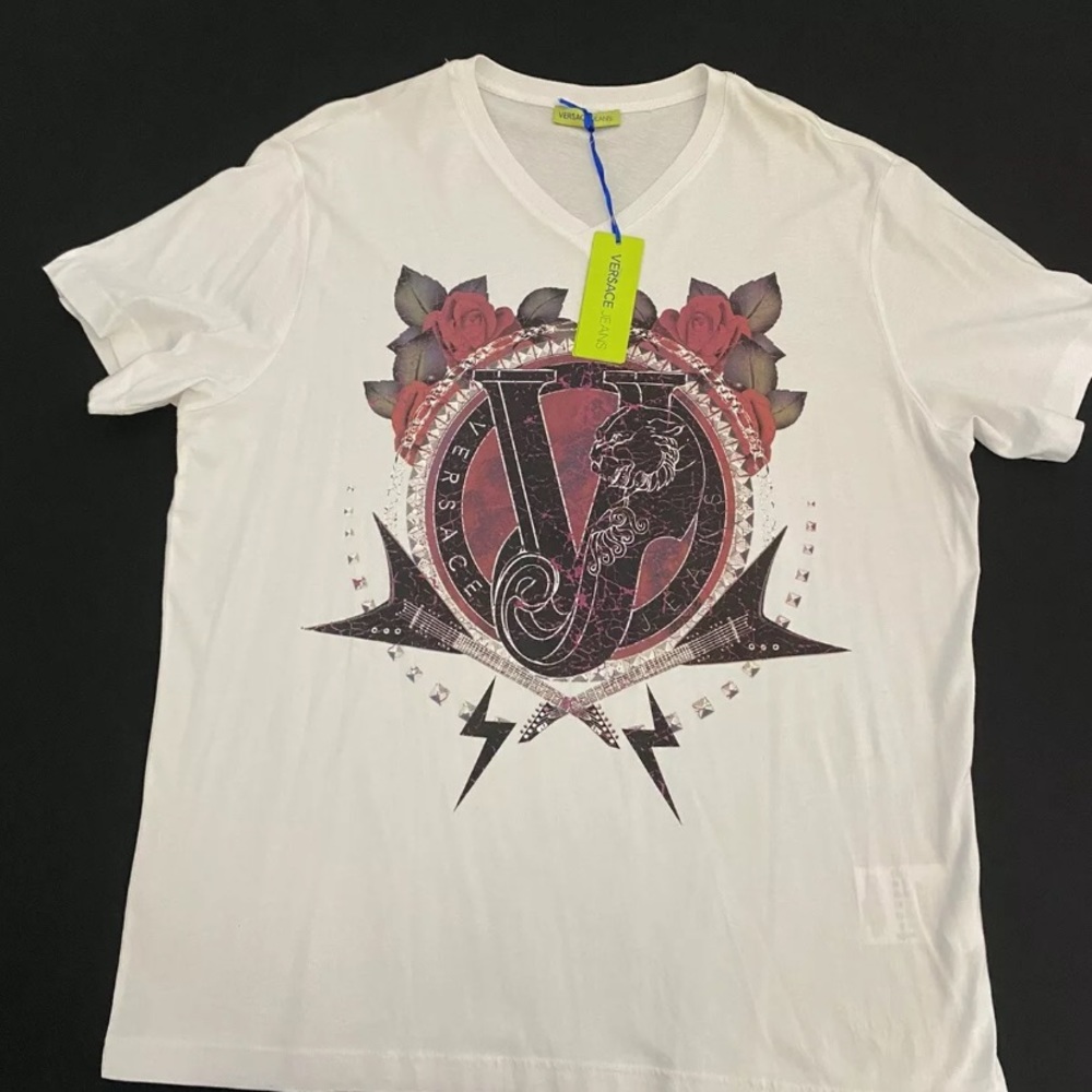 Authentic Mens New Versace Jeans Guitar Lion Heart Roses Flowers V T Shirt XXL